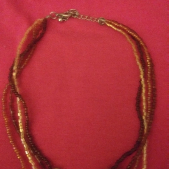 J388 Goldtone Shell Statement - Picture 6 of 7